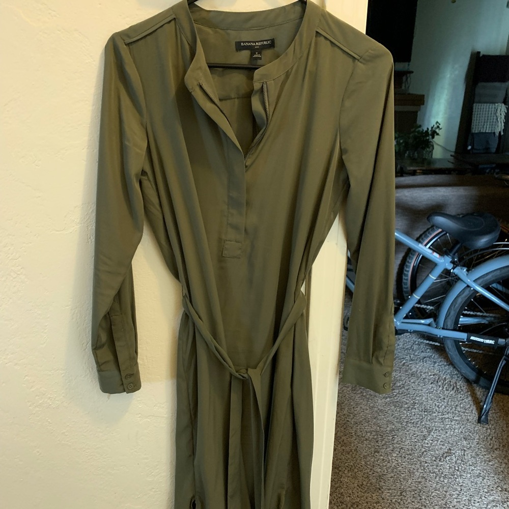 Green banana republic dress
